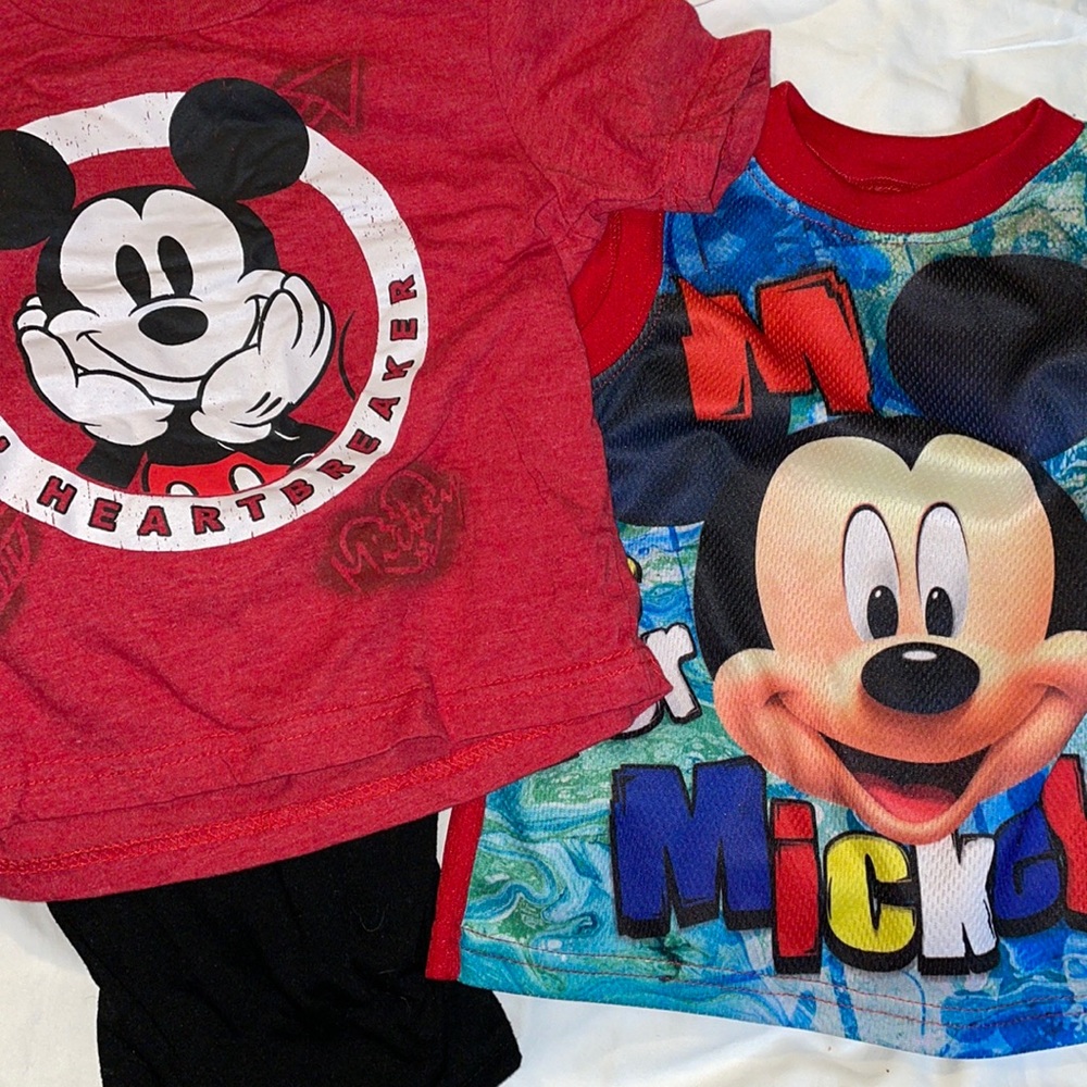 EUC- Size 3T Mickey clothes